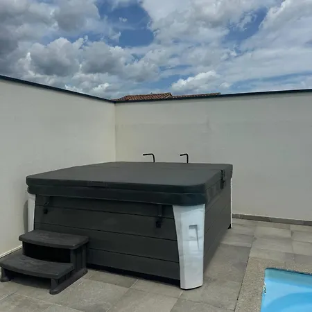 Villa Elegante A Porto-vecchio Avec Piscine Privee *